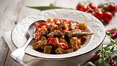 Okra al sugo