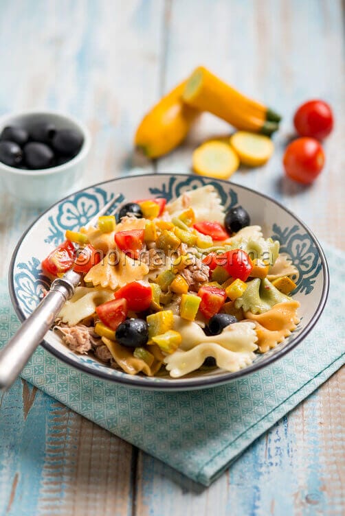 Pasta fredda con tonno e zucchine Pasta fredda con tonno e zucchine