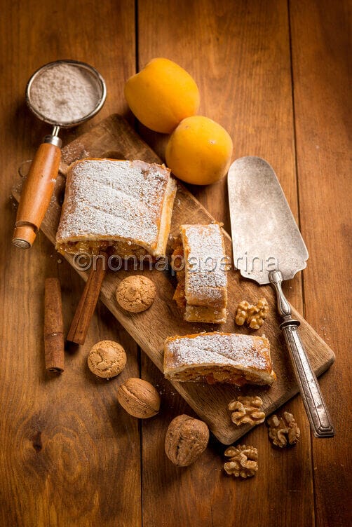 Strudel alle pesche