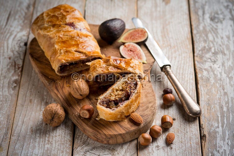 Strudel di fichi neri e frutta secca