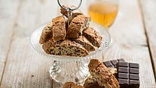 Cantuccini al cioccolato, una variante dei biscotti toscani Cantuccini al cioccolato, una variante dei biscotti toscani
