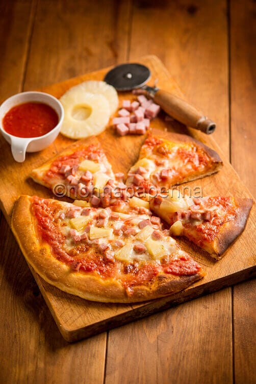 Hawaiian pizza