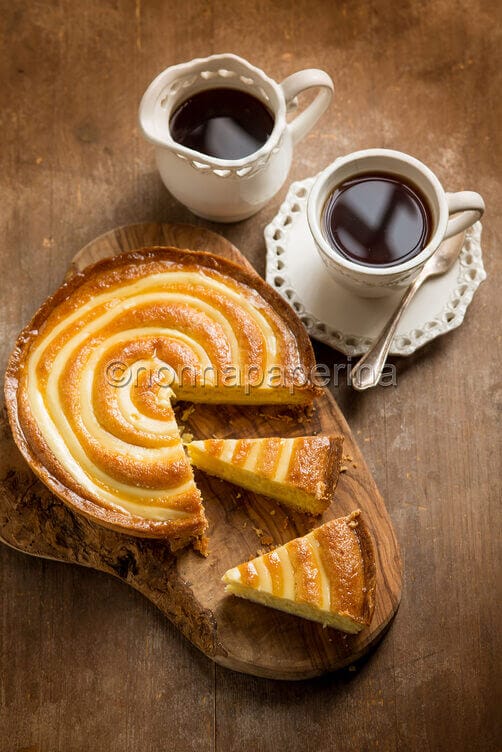 Torta di pere con crema al limone
