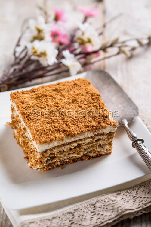 Medovik honey cake
