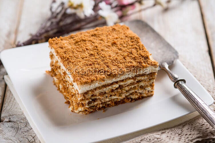 Medovik honey cake