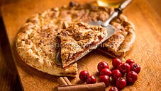 Torta con azzeruolo fresco, un dolce dal sapore antico Torta con azzeruolo fresco, un dolce dal sapore antico