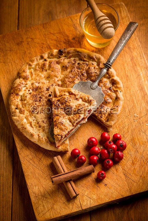 Torta con azzeruolo fresco Torta con azzeruolo fresco