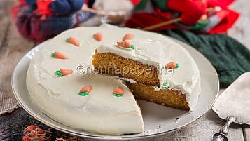 Torta di carote con crema al formaggio