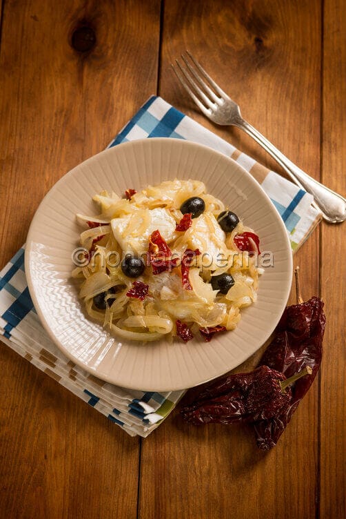 Baccalà con peperoni cruschi