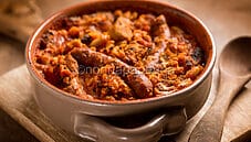 Cassoulet, il piatto iperproteico della cucina francese Cassoulet, il piatto iperproteico della cucina francese