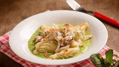 Culurgiones su crema di zucchine