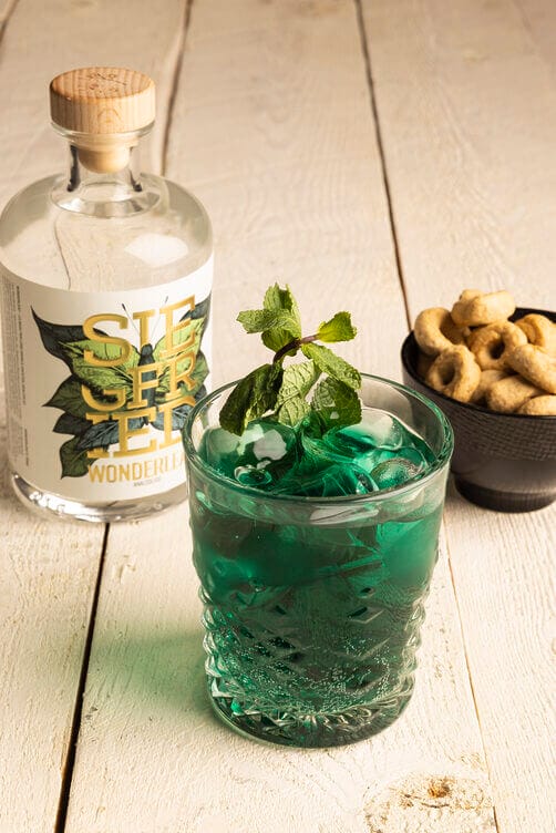 gin analcolico e menta gin analcolico e menta