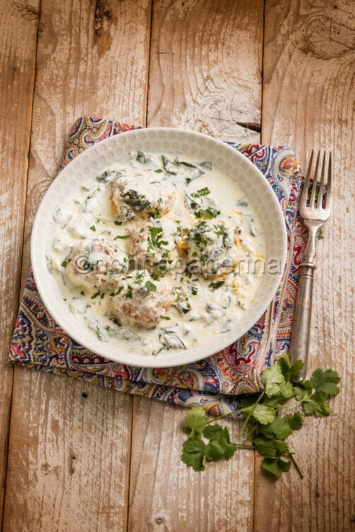 Polpette di agnello in salsa di yogurt