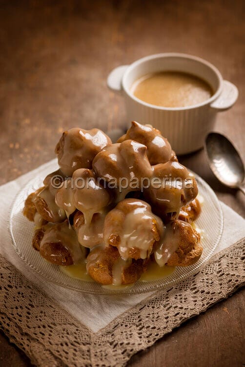 Profiteroles al cioccolato bianco