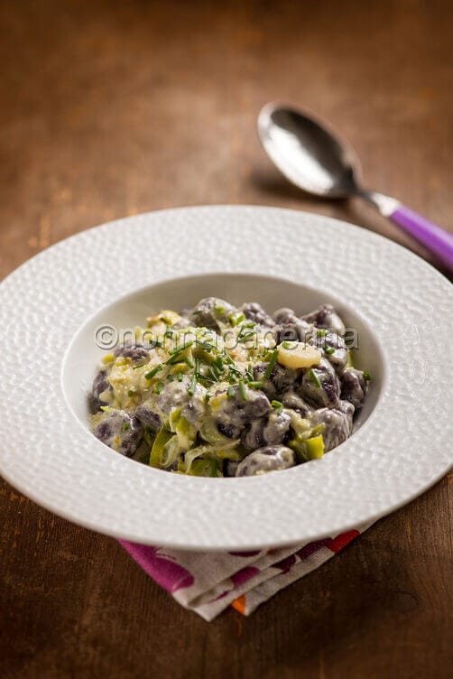 Gnocchi con porri e salsa di parmigiano 