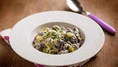 Gnocchi con porri e salsa di parmigiano