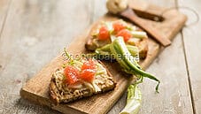 Puntarelle marinate con hummus di ceci, davvero deliziose Puntarelle marinate con hummus di ceci, davvero deliziose