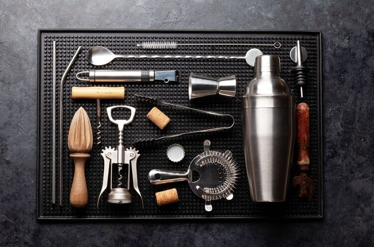 Gli accessori da cocktail per barman o semplici appassionati accessori da cocktail