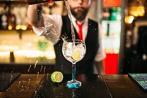 Cocktail da flair bartender, un cocktail che fa spettacolo