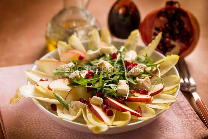 Camembert and apple salad, a sweet and savoury dish Camembert and apple salad, a sweet and savoury dish