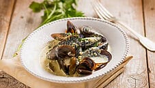 Mouclade, le cozze all’uovo della cucina francese