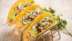 Tacos con straccetti di tacchino