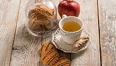 Tisana con miele e zenzero, una bevanda per il relax serale