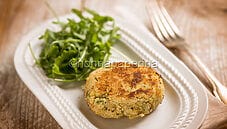 Hamburger con broccoli e zucchine, una variante vegetariana