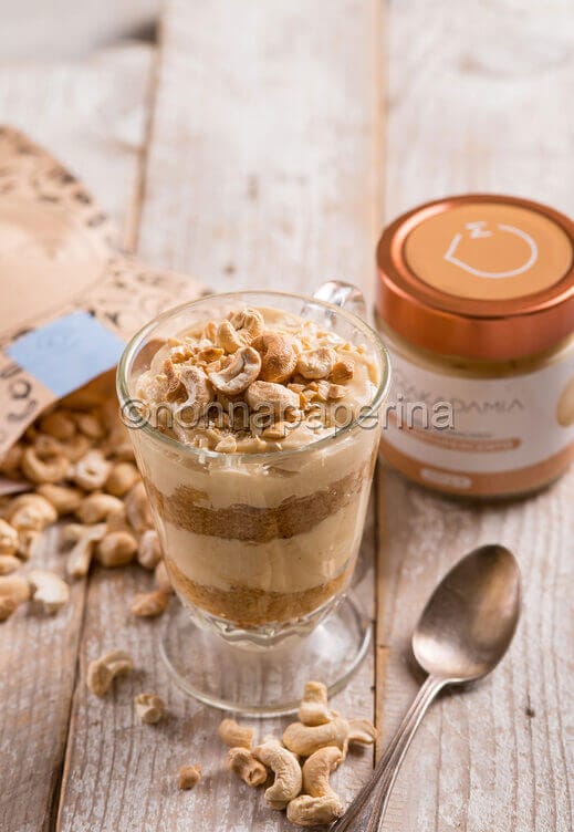 Tiramisu con crema di anacardi