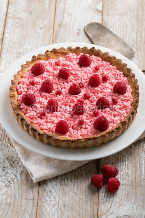 Crostata al cioccolato ruby e lamponi Crostata al cioccolato ruby e lamponi