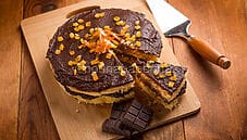 Torta con cremoso al cioccolato, una morbida delizia Torta con cremoso al cioccolato, una morbida delizia