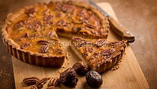 Torta di fichi secchi, un dolce autunnale dal sapore rustico