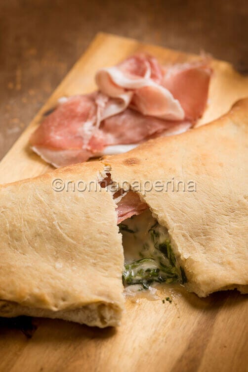 Calzone emiliano