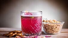 Pink Potion, un cocktail alcolico dal sapore unico Pink Potion, un cocktail alcolico dal sapore unico