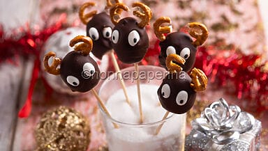 Renne golose alle nocciole