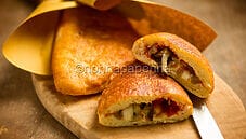 Calzone di pan brioche, una variante del classico calzone