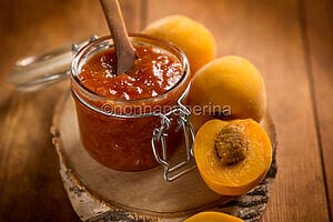 Confettura di pesche senza zucchero, buona e fatta in casa Confettura di pesche senza zucchero, buona e fatta in casa