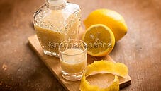 Crema di limoncello, un liquore denso e cremoso da gustare