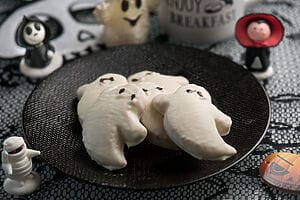 Halloween Ghosts, a recipe for a spooky evening