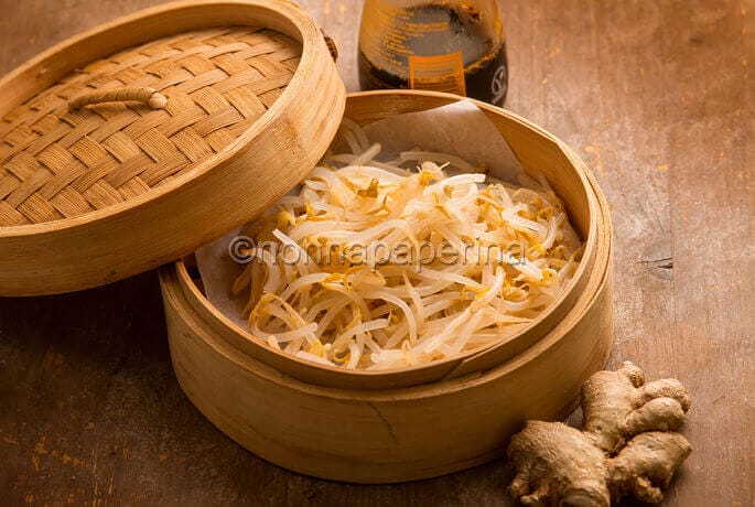 Germogli di fagiolo mungo a vapore