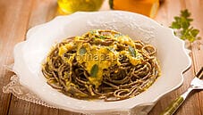 Spaghetti con crema di zucchine, un piatto di pasta unico