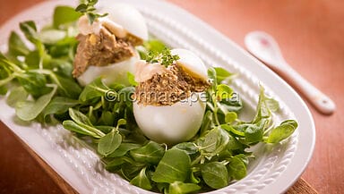 Uova ripiene con funghi