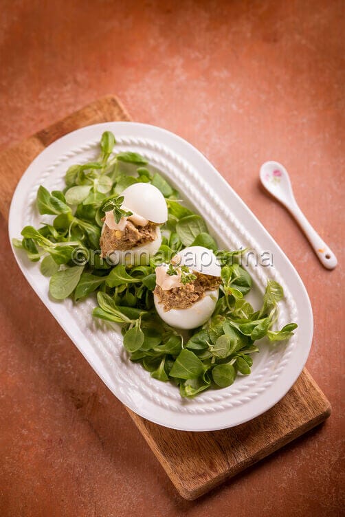 Uova ripiene con funghi Uova ripiene con funghi