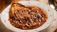 Carabaccia, dalla Toscana una zuppa di cipolle squisita