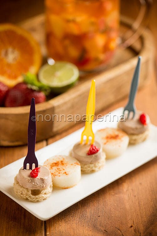 Crostini di foie con melone bianco 