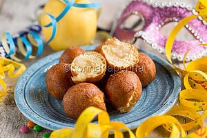 Frittelle con le mele, una ricetta per un Carnevale dolce Frittelle con le mele, una ricetta per un Carnevale dolce