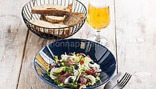 Insalata con arrosto di alce, un secondo intenso e leggero