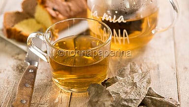 Tisana rilassante a base di malva