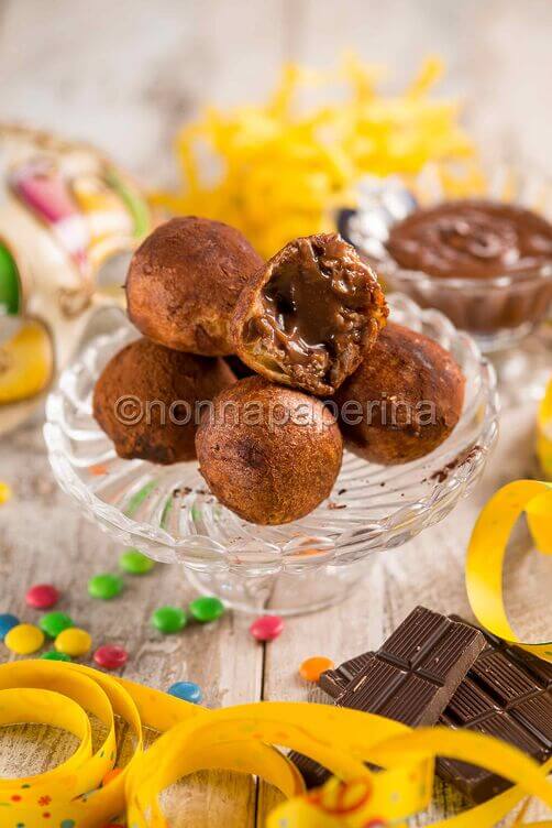 Castagnole ripiene di cioccolato