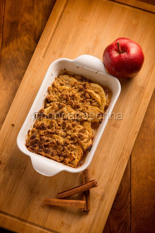 Crumble alle mele e farina di patate